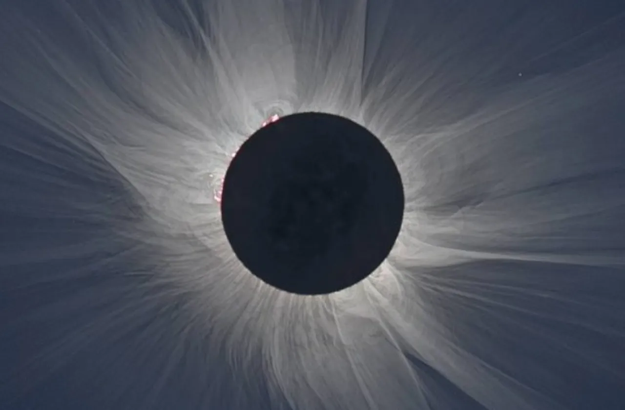 Photo showing a total solar eclipse