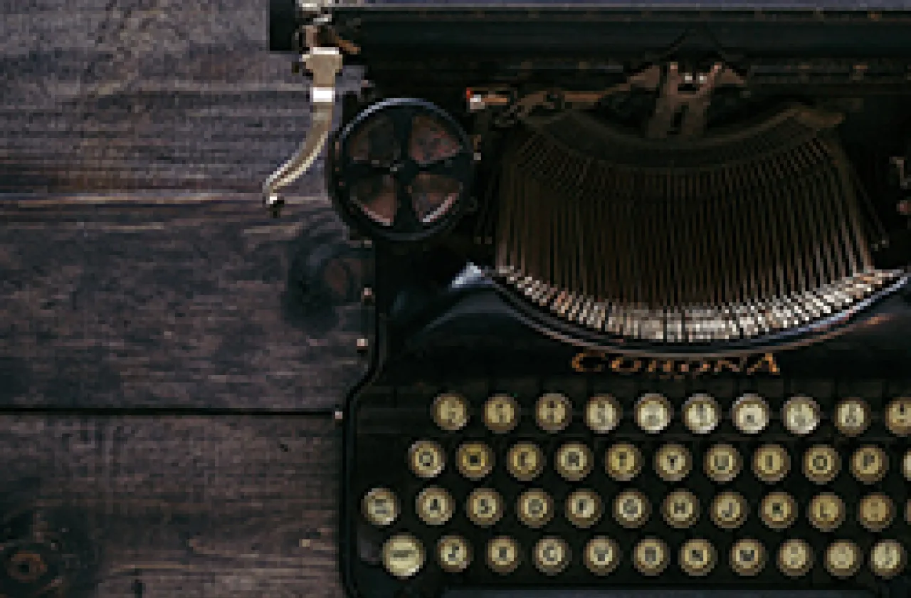 An image of a manual typewriter