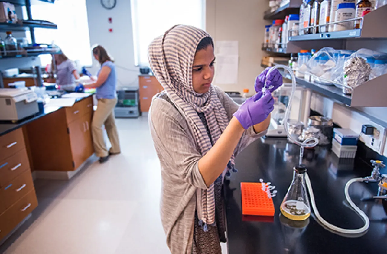 Student working in Ford Hall lab