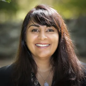 Samina Arif ’97