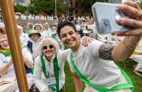 Smithies pose for a selfie after the alumnae parade