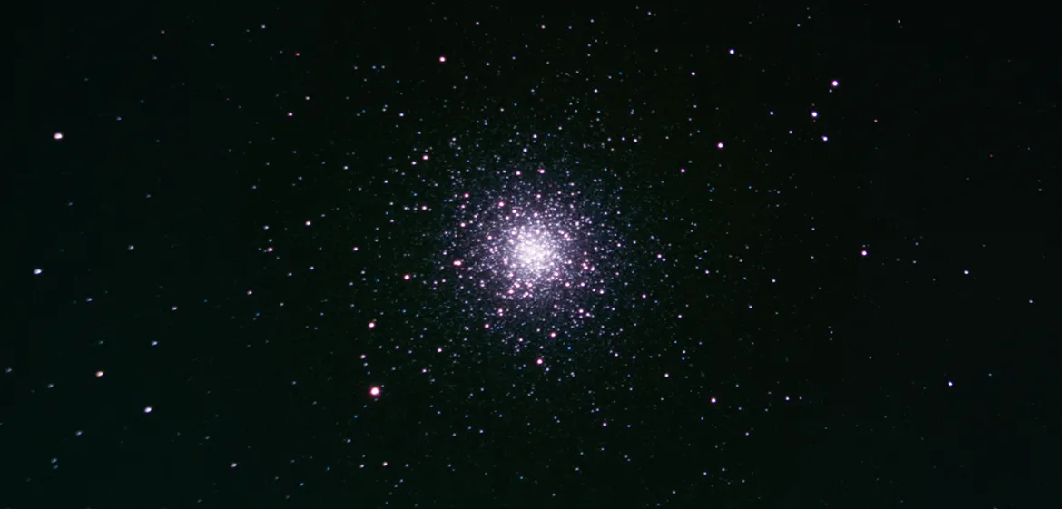 M3: Filters: V, R, I. Total Exposure Time: 100 mins